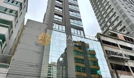 Orion Residence apartamento com 4 suites e 3 vagas na Meia Praia