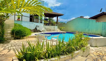 SOBRADO DE ALTISSIMO PADRÃO VISTA MAR COM 7 DORMITÓRIOS NO TENÓRIO.