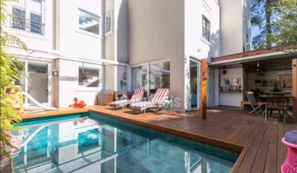 Casa de Alto Padrão para Venda Jardim cordeiro 4 suítes e muito charme.