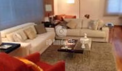 Apartamento com 2 Quartos e 4 banheiros à Venda, 180 m²