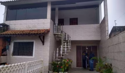 Sobrado com 3 dormitórios à venda, 144 m² por R$ 350.000,00 - Vera Cruz - Mongaguá/SP