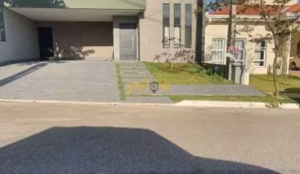 Casa em Condomínio Fechado em Parque Nossa Senhora da Candelária  -  Itu