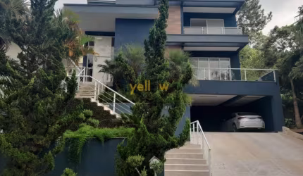 Casa de luxo em condomínio fechado Hills III - Arujá com 3 suítes e 330m² por R$ 3.100.000