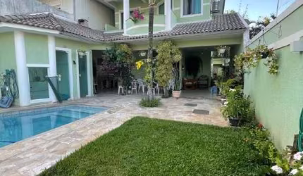 Excelente casa no Recreio, com 4 suites em frente ao shopping Recreio