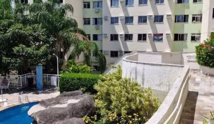 Apartamento com 3 quartos, sendo 2 suites, com planejados, em Quintino