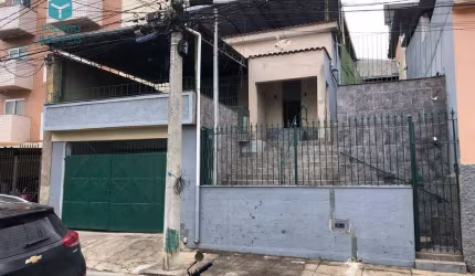 Casa com 4/4 para venda - Juiz de Fora/MG