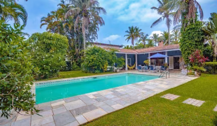 Casa com 4 dormitórios à venda, 450 m² por R$ 1.450.000,00 - Praia de Pernambuco - Guarujá/SP