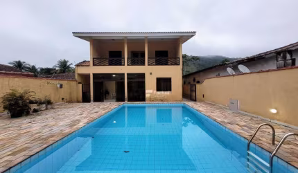 Casa Alto Padrão, localização privilegiada na Praia do Guaiuba  Guarujá / SP