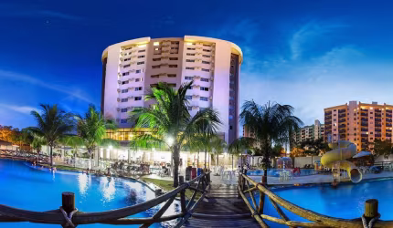 BEST WESTERN Suítes Le Jardin Suíte Master Espaçosa à Venda.