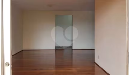 Apartamento no Condomínio Torello Dinucci