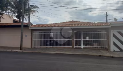 Casa-São Carlos-Jardim dos Coqueiros | Ref.: REO690318