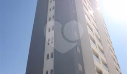 Apartamento no Condomínio Via Campus.