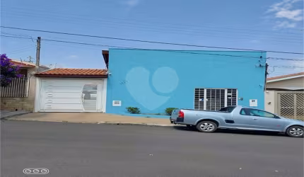 Ótimo imóvel para venda a meia quadra da Henrique Gregori