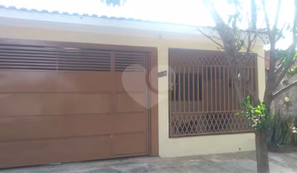 Casa térrea para venda ou locação no Santa Felícia.