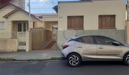 Casa térrea a venda na região central de São Carlos