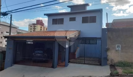 Casa à Venda na Região Central de São Carlos - Excelente Localização