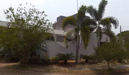 Casa com 4 Dormitórios e Área Gourmet no Condomínio Espraiado - Próximo à UFSCar