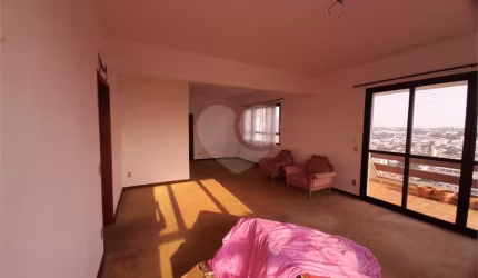 Apartamento à Venda no Edifício João Malagutti – 3 Dormitórios, 132m², Vista Maravilhosa!