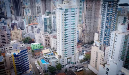 APARTAMENTO À VENDA EM BALNEARIO CAMBORIU
