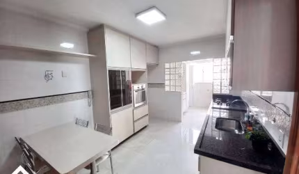 Apartamento Reformado e Vago - 3 dormitórios - Bairro Santo Antônio