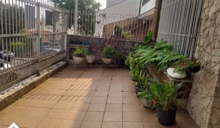 Casa Térrea Próximo ao Comércio da Rua Visconde de Inhaúma - R$ 750mil