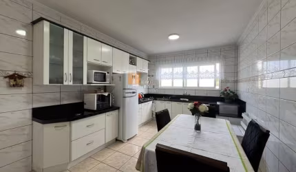 Casa com 6 quartos à venda na Rua Altino Veríssimo da Rosa, 1816, Colina Sorriso, Caxias do Sul por R$ 955.000