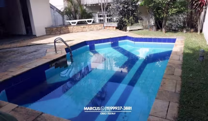 PQ. DOS PRÍNCIPES CASA COM 5 DORMS; SUÍTES, 4 VGS., PISCINA. FL23