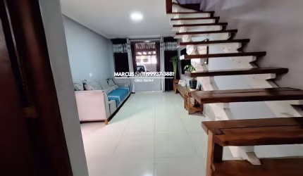 Sobrado Butantã c/ 82 m², 2 dorms; 2 vagas cobertas, quintal. FL23
