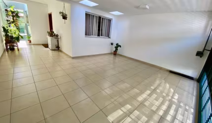 Casa à venda no Butantã,3 Quartos,1 suite,3 vagas, Quintal. FL13