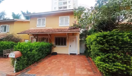 Casa em condomínio para locação 3 quartos FL14