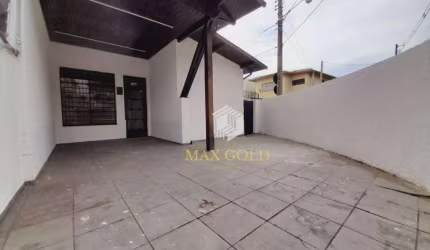 Casa com 3 dormitórios para alugar, 130 m² por R$ 2.750,00/mês - Centro - Taubaté/SP