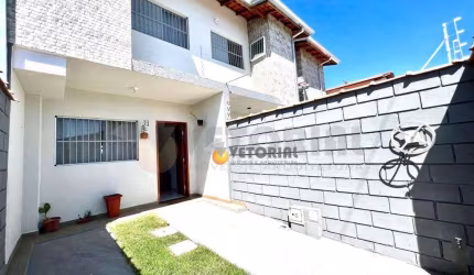 Sobrado com 2 dormitórios à venda, 66 m² por R$ 400.000,00 - Pontal de Santa Marina - Caraguatatuba/SP
