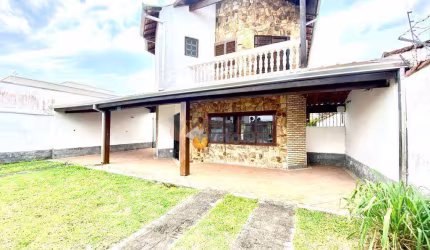 Sobrado com 3 dormitórios à venda, 142 m² por R$ 1.400.000,00 - Indaiá - Caraguatatuba/SP