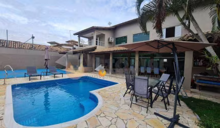Sobrado com 7 dormitórios à venda, 470 m² por R$ 2.500.000,00 - Jardim Califórnia - Caraguatatuba/SP