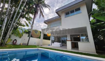 Sobrado com 5 dormitórios à venda, 300 m² por R$ 3.300.000,00 - Lagoinha - Ubatuba/SP