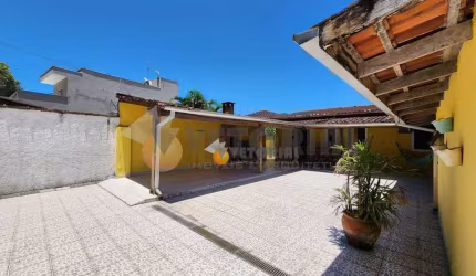 Casa com 4 dormitórios à venda, 160 m² por R$ 598.000 - Prainha - Caraguatatuba/SP