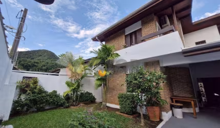Sobrado com 3 dormitórios à venda, 232 m² por R$ 1.780.000 - Barequeçaba - São Sebastião/SP