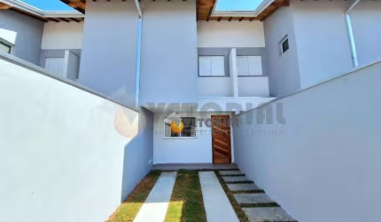 Sobrado com 2 dormitórios à venda, 74 m² por R$ 425.000 - Pontal de Santa Marina - Caraguatatuba/SP