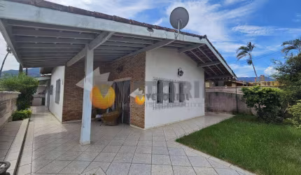 Casa com 4 dormitórios à venda, 207 m² por R$ 970.000,00 - Indaiá - Caraguatatuba/SP