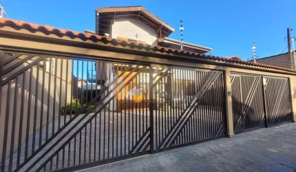 Sobrado à venda, 330 m² por R$ 1.850.000,00 - Indaiá - Caraguatatuba/SP