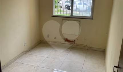 Apartamento com 2 quartos para locação em Senador Vasconcelos - RJ