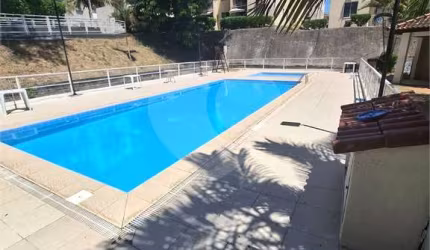 Apartamento com 3 quartos à venda em Campo Grande - RJ