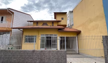 Casa com 5 quartos à venda na Rua Campo Alegre, 34, Bela Vista, São José por R$ 740.000