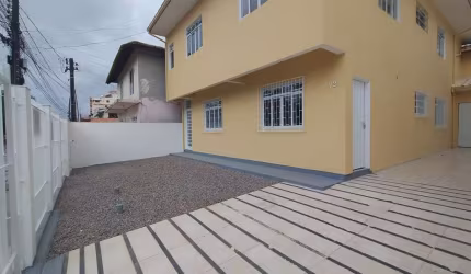 Casa com 8 quartos à venda na Rua Petúnia, 72, Jardim Eldorado, Palhoça por R$ 915.000