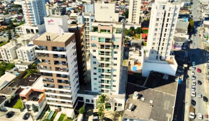 Apartamento 100% mobiliado e equipado no bairro São Judas! Aceita financiamento bancário