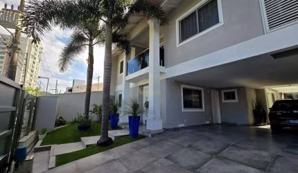 Casa Finamente Mobiliada e Decorada em Itajaí: Sofisticação e Conforto em Cada Detalhe