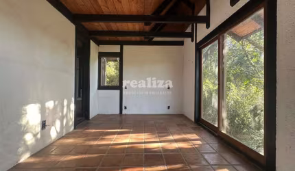 REALIZA VENDE CASA COM 2 DORMITÓRIOS, Alpes Verdes, Canela - RS