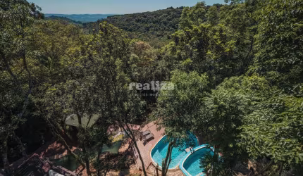 CASA COM 03 QUARTOS E VISTA PARA O VALE, Villagio, Gramado - RS