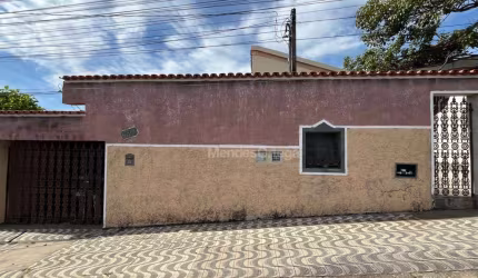 Casa com 3 dormitórios à venda, 221 m² por R$ 670.000,00 - Centro - Votorantim/SP