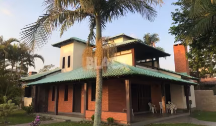 Casa à venda as margens do Rio Mampituba em Torres RS